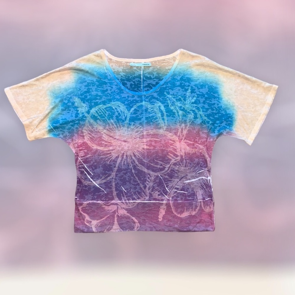 Multicolored sheer top w. Flower accents